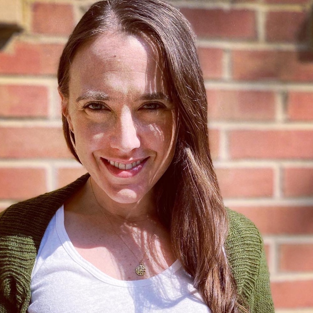 Meet your Posher, Julia